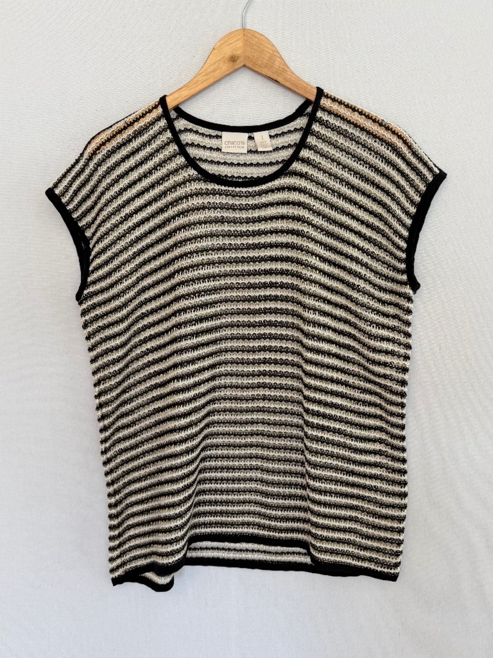 CHICO’S Women’s Size 1 US Medium Black & Gold Open Knit Cap Sleeve Top